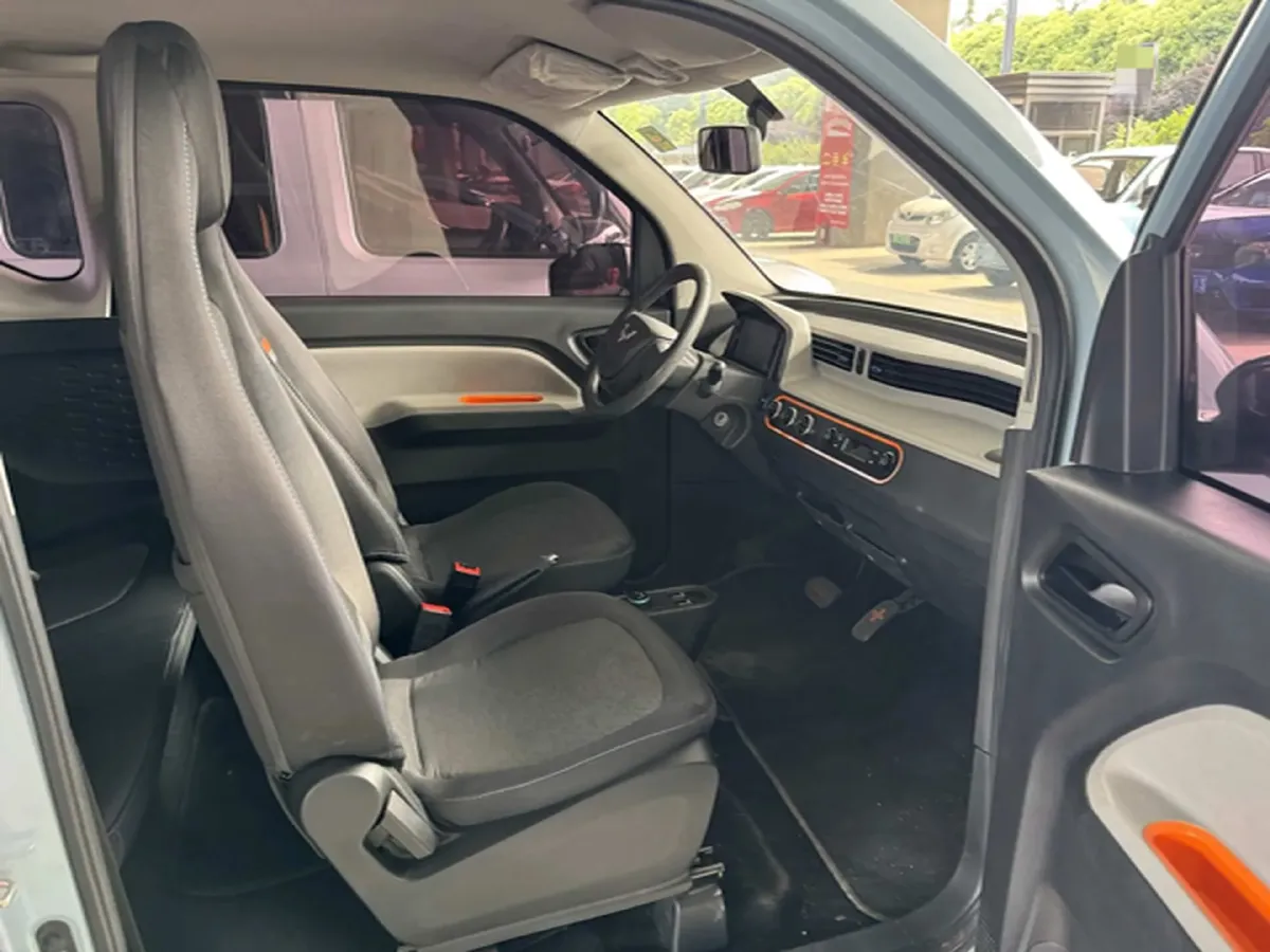 2021 WuLing HongGuang MINI EV BEV 9KWH,autocango,china used car exporter,china ev exporter,chinese used car exporter,chinese used ev exporter