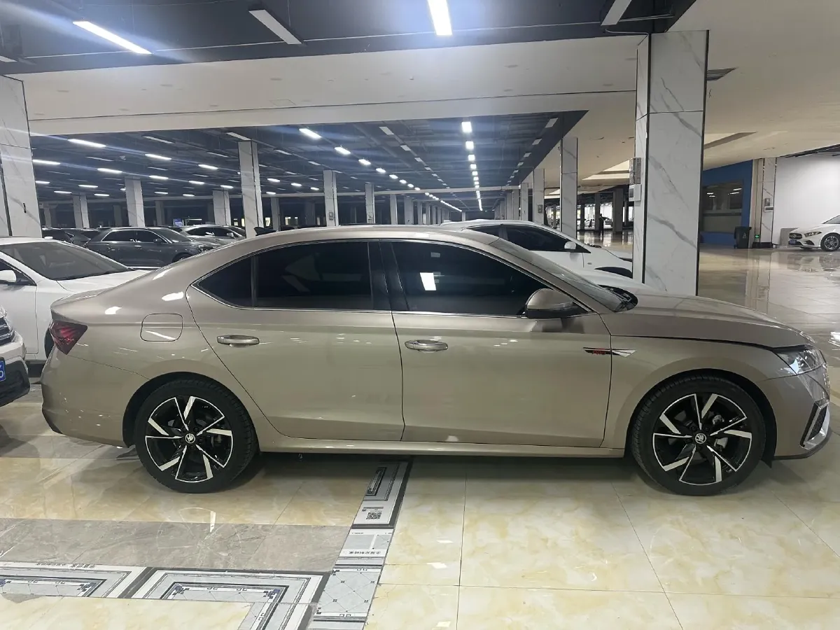 2022 Skoda Octavia 1.4T 150HP L4 7DCT,autocango,china used car exporter,china ev exporter,chinese used car exporter,chinese used ev exporter