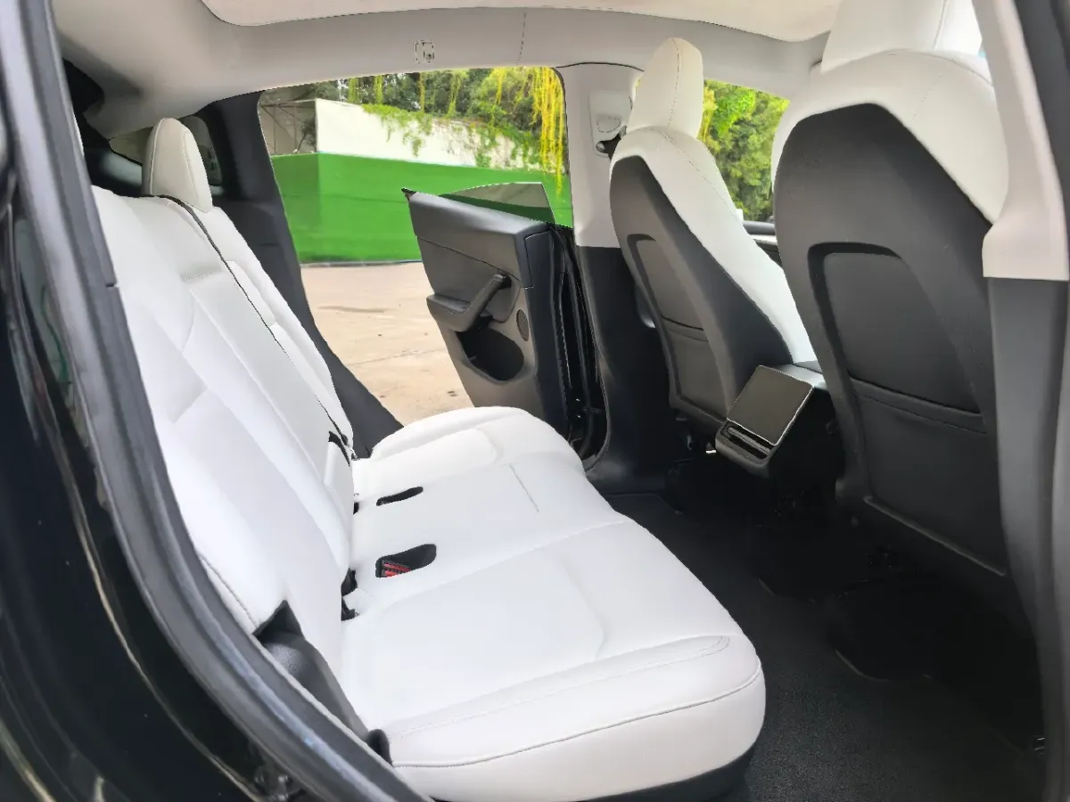 2022 Tesla Model Y BEV 60KWH,autocango,china used car exporter,china ev exporter,chinese used car exporter,chinese used ev exporter