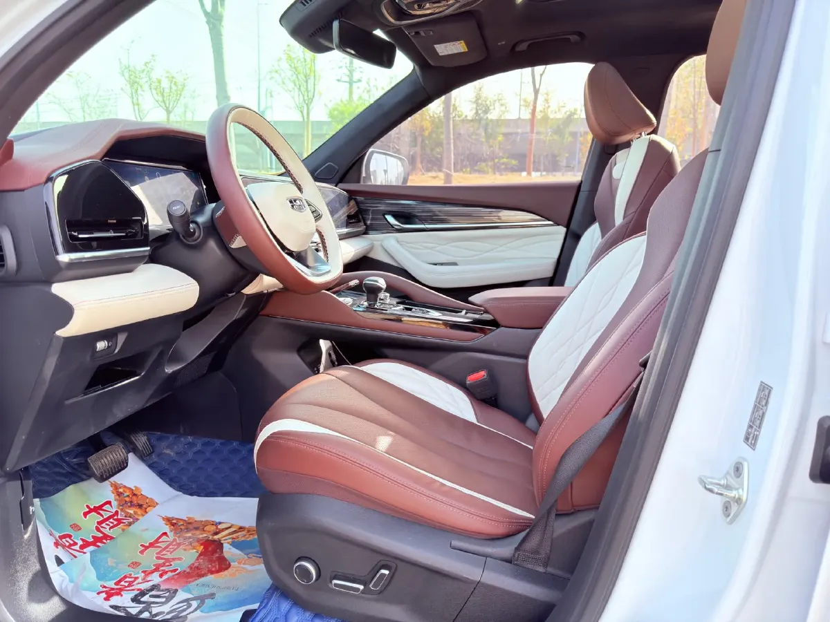 2021 Geely Monjaro 2.0T 218HP L4 7DCT,autocango,china used car exporter,china ev exporter,chinese used car exporter,chinese used ev exporter