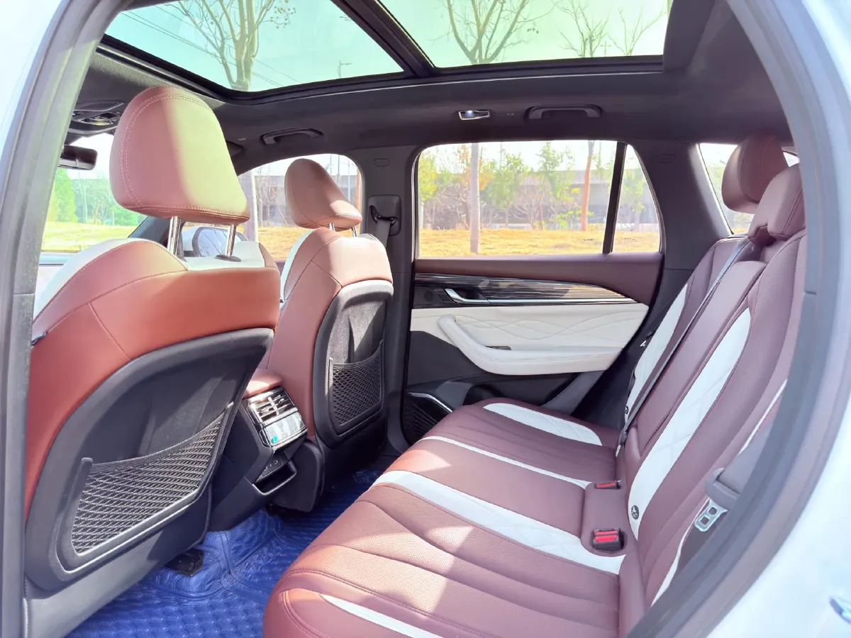 2021 Geely Monjaro 2.0T 218HP L4 7DCT,autocango,china used car exporter,china ev exporter,chinese used car exporter,chinese used ev exporter