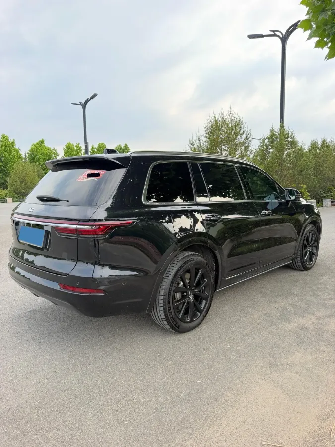2021 Li ONE Range Extended 131HP REEV 40.5KWH,autocango,china used car exporter,china ev exporter,chinese used car exporter,chinese used ev exporter