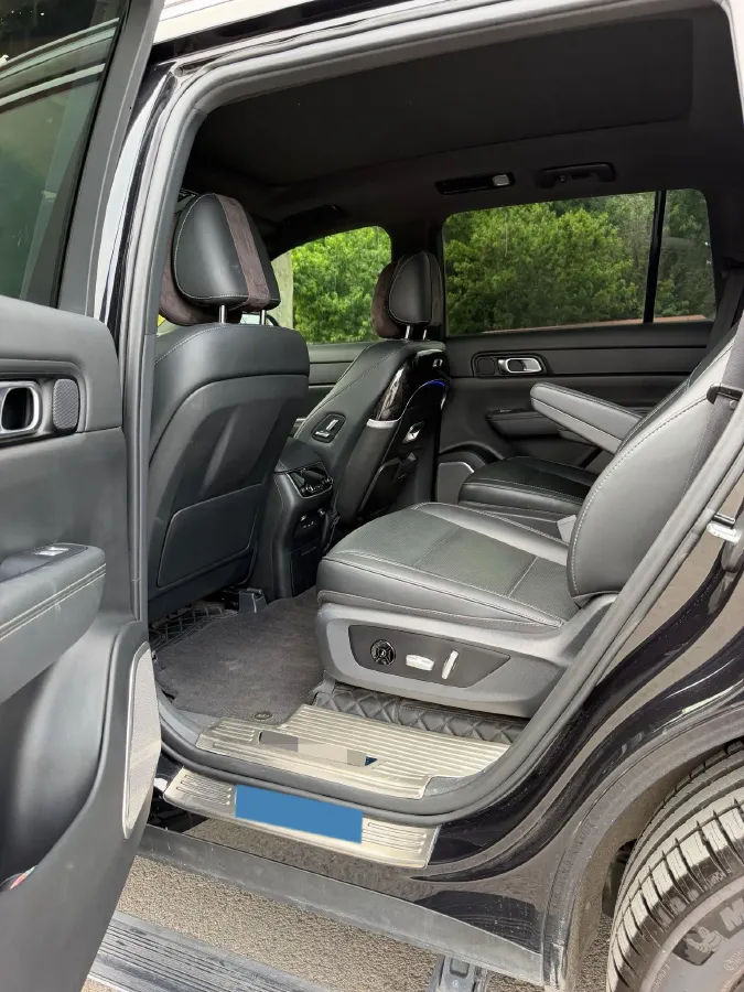 2021 Li ONE Range Extended 131HP REEV 40.5KWH,autocango,china used car exporter,china ev exporter,chinese used car exporter,chinese used ev exporter