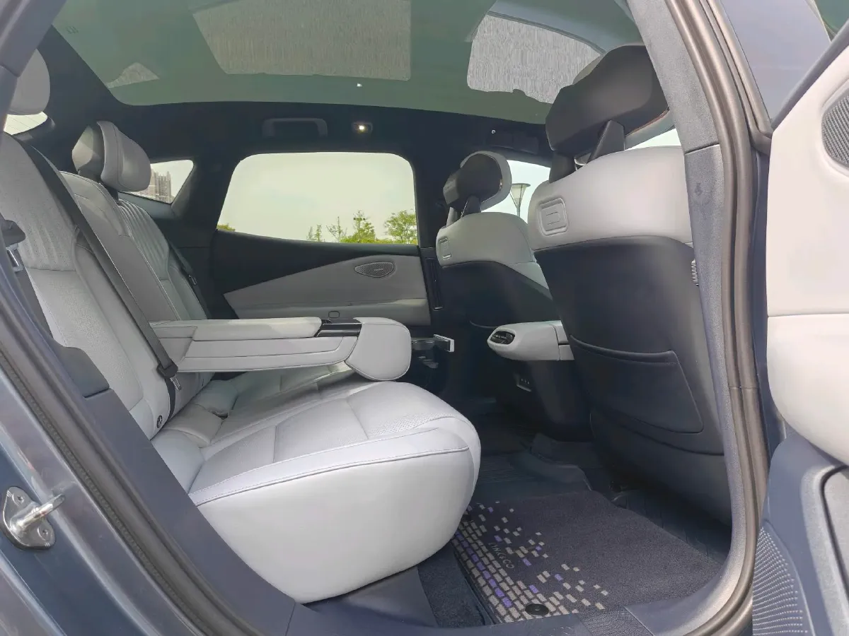 2024 Luxeed S7 BEV 100KWH,autocango,china used car exporter,china ev exporter,chinese used car exporter,chinese used ev exporter