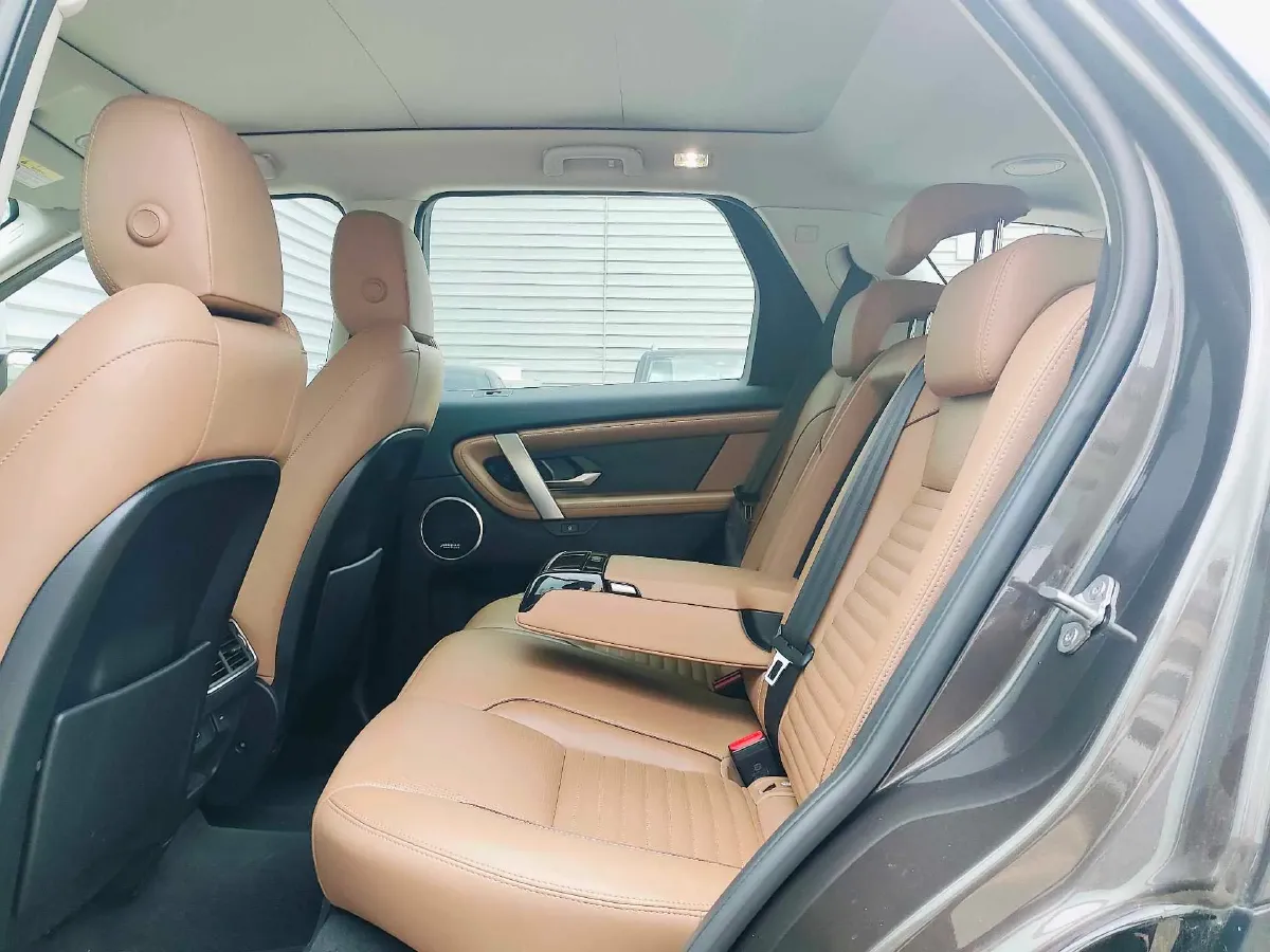 2024 Land Rover Discovery Sport 2.0T 249HP L4 9AT,autocango,china used car exporter,china ev exporter,chinese used car exporter,chinese used ev exporter