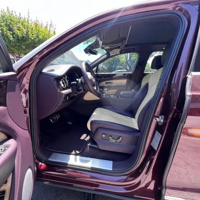 2021 Bentley Bentayga 4.0T 550HP V8 8AT,autocango,china used car exporter,china ev exporter,chinese used car exporter,chinese used ev exporter