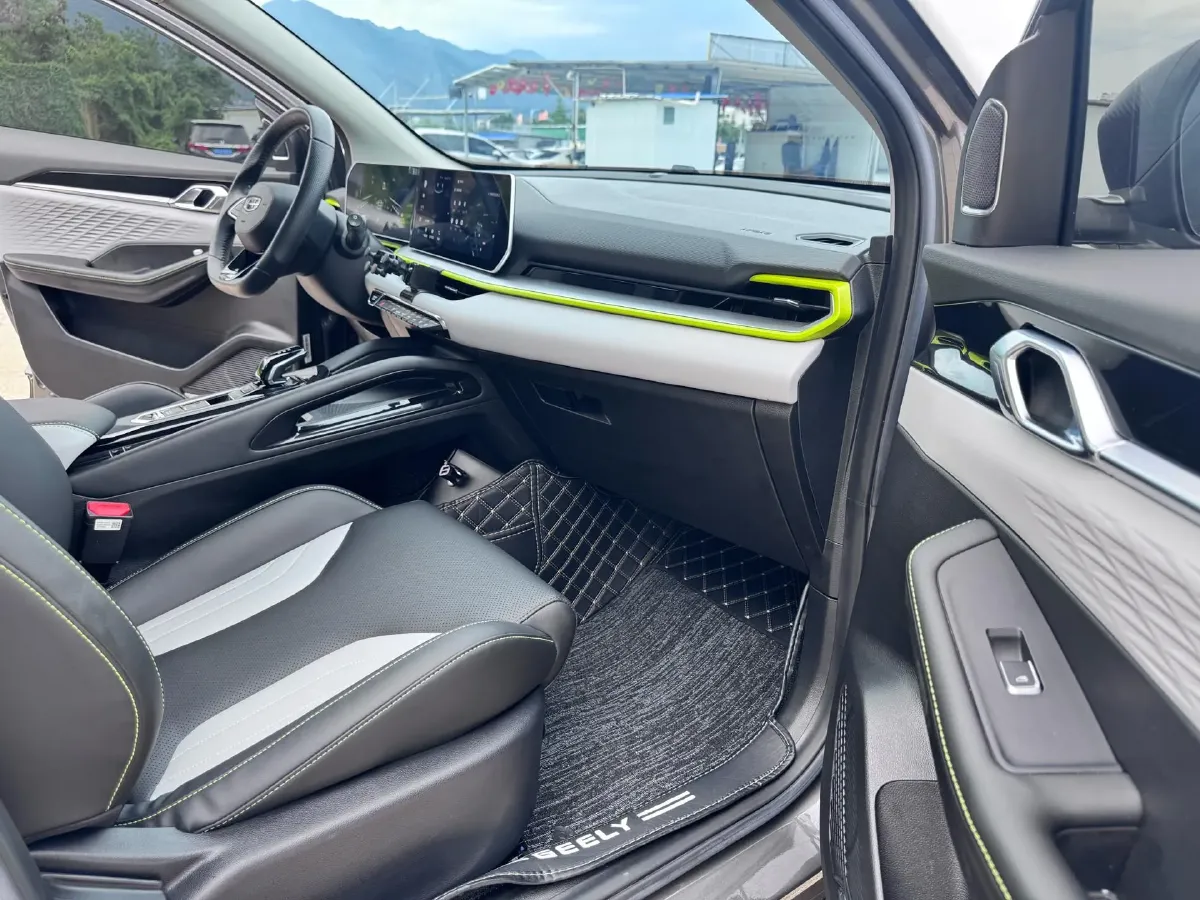 2022 Geely Coolray 1.5T 181HP L4 7DCT,autocango,china used car exporter,china ev exporter,chinese used car exporter,chinese used ev exporter