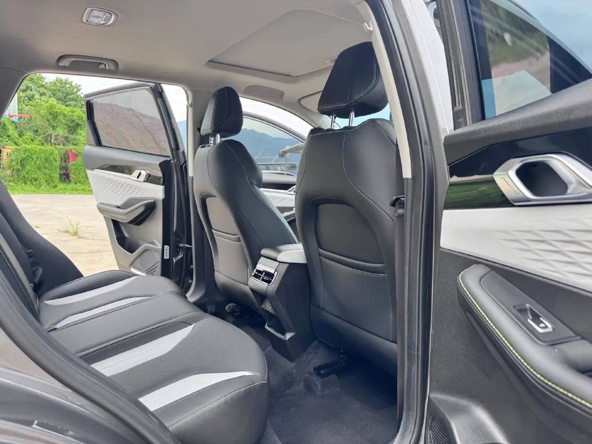 2022 Geely Coolray 1.5T 181HP L4 7DCT,autocango,china used car exporter,china ev exporter,chinese used car exporter,chinese used ev exporter