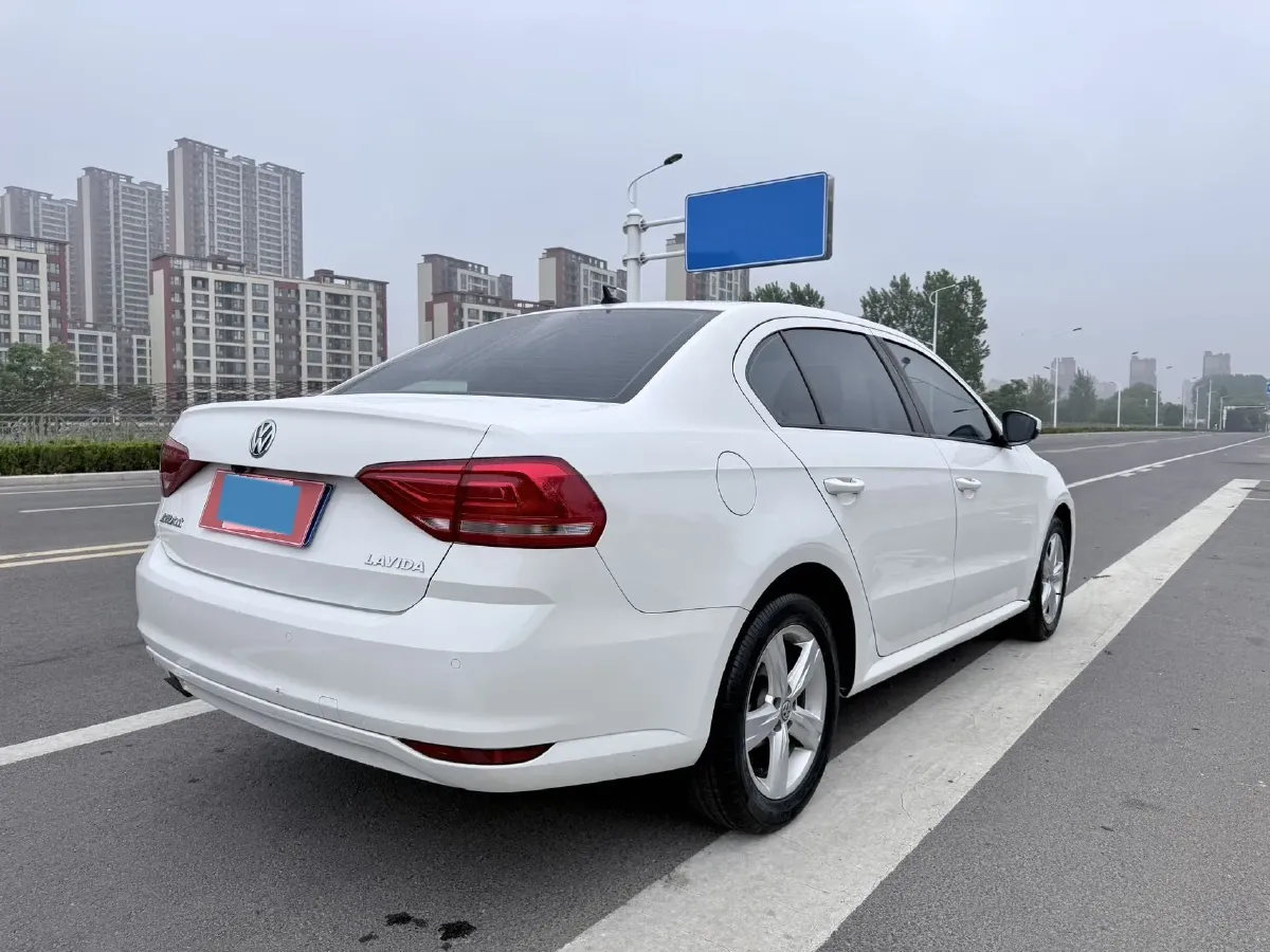 2017 Volkswagen Lavida 1.6L 110HP L4 6AT,autocango,china used car exporter,china ev exporter,chinese used car exporter,chinese used ev exporter