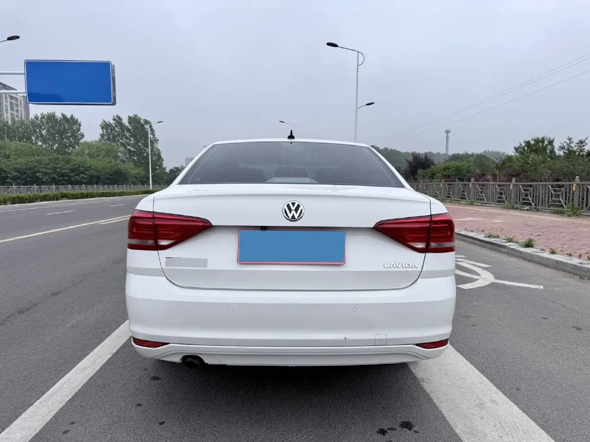 2017 Volkswagen Lavida 1.6L 110HP L4 6AT,autocango,china used car exporter,china ev exporter,chinese used car exporter,chinese used ev exporter