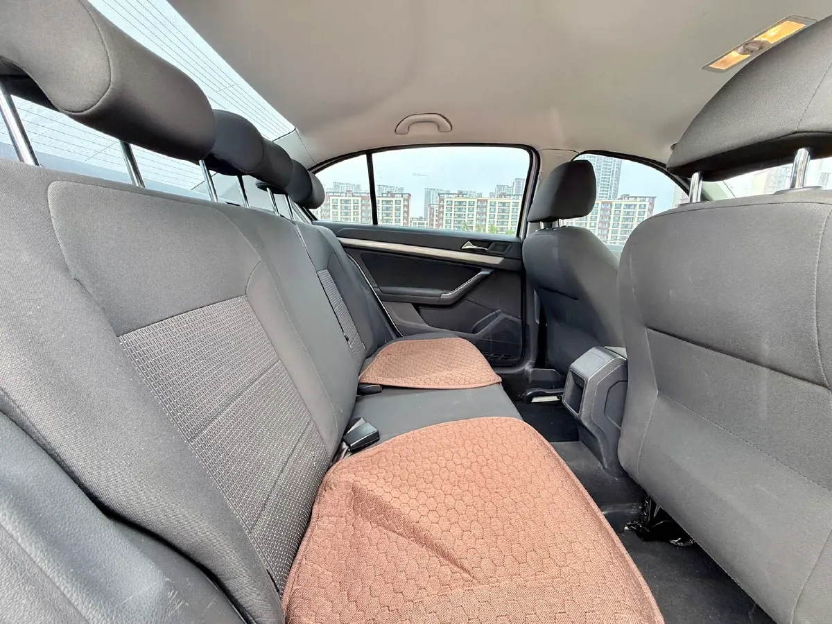 2017 Volkswagen Lavida 1.6L 110HP L4 6AT,autocango,china used car exporter,china ev exporter,chinese used car exporter,chinese used ev exporter