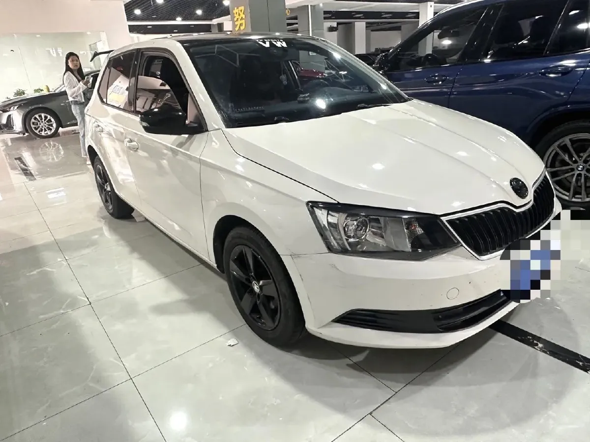 2017 Skoda Fabia 1.4L 90HP L4 6AT,autocango,china used car exporter,china ev exporter,chinese used car exporter,chinese used ev exporter