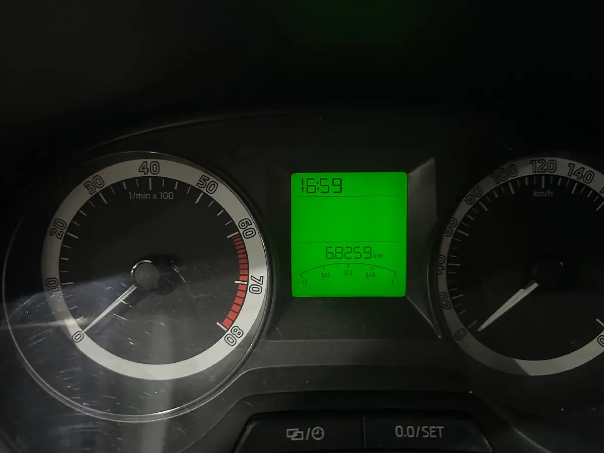 2017 Skoda Fabia 1.4L 90HP L4 6AT,autocango,china used car exporter,china ev exporter,chinese used car exporter,chinese used ev exporter