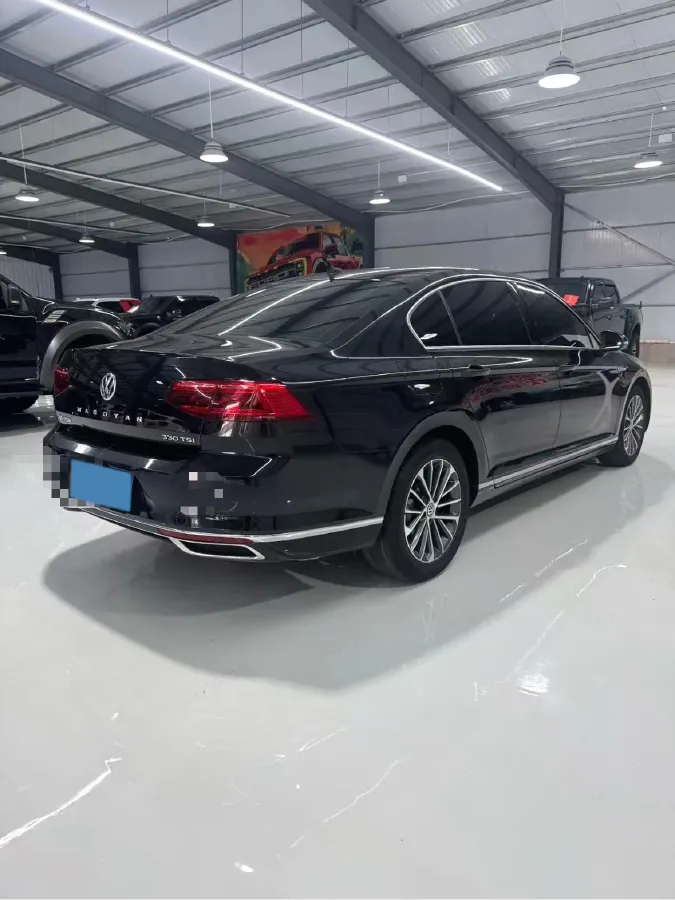 2019 Volkswagen Magotan 2.0T 186HP L4 7DCT,autocango,china used car exporter,china ev exporter,chinese used car exporter,chinese used ev exporter