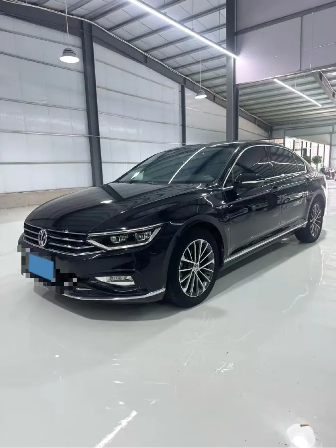 2019 Volkswagen Magotan 2.0T 186HP L4 7DCT,autocango,china used car exporter,china ev exporter,chinese used car exporter,chinese used ev exporter