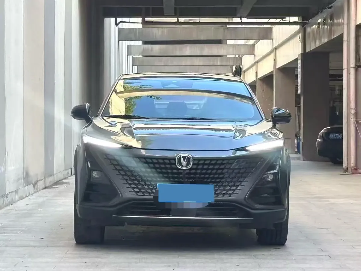 2022 ChangAn UNI-T 1.5T 188HP L4 7DCT,autocango,china used car exporter,china ev exporter,chinese used car exporter,chinese used ev exporter