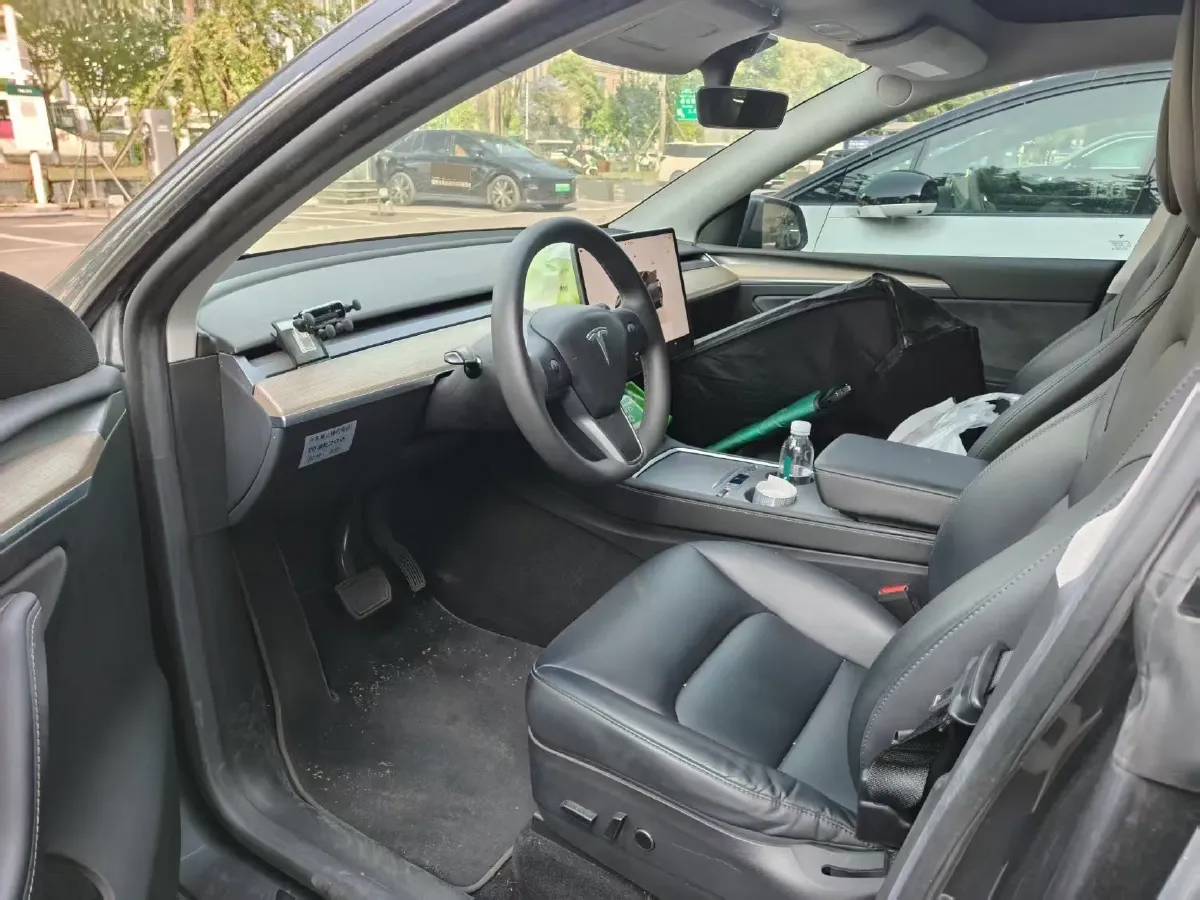 2022 Tesla Model Y BEV 60KWH,autocango,china used car exporter,china ev exporter,chinese used car exporter,chinese used ev exporter