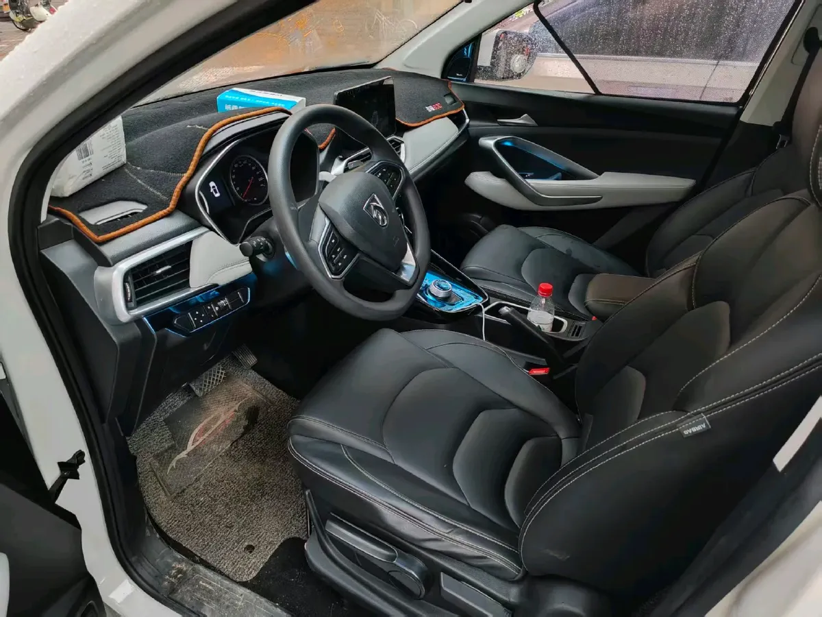 2018 BaoJun 530 1.5T 150HP L4 6MT,autocango,china used car exporter,china ev exporter,chinese used car exporter,chinese used ev exporter
