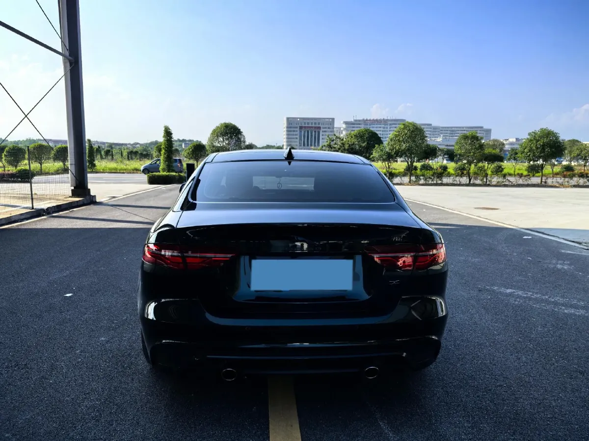 2025 Jaguar XEL 2.0T 250HP L4 8AT,autocango,china used car exporter,china ev exporter,chinese used car exporter,chinese used ev exporter