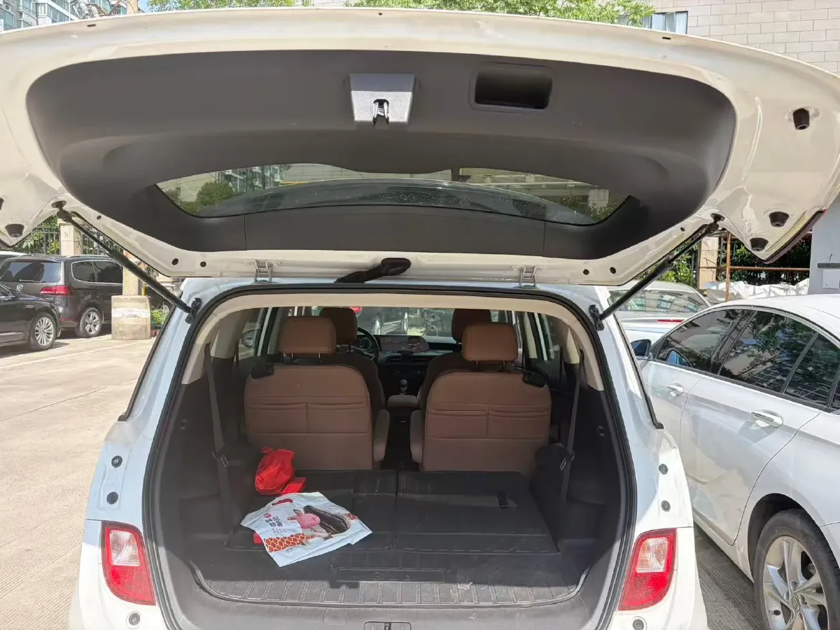 2021 Buick GL6 1.3T 163HP L3 6AT,autocango,china used car exporter,china ev exporter,chinese used car exporter,chinese used ev exporter