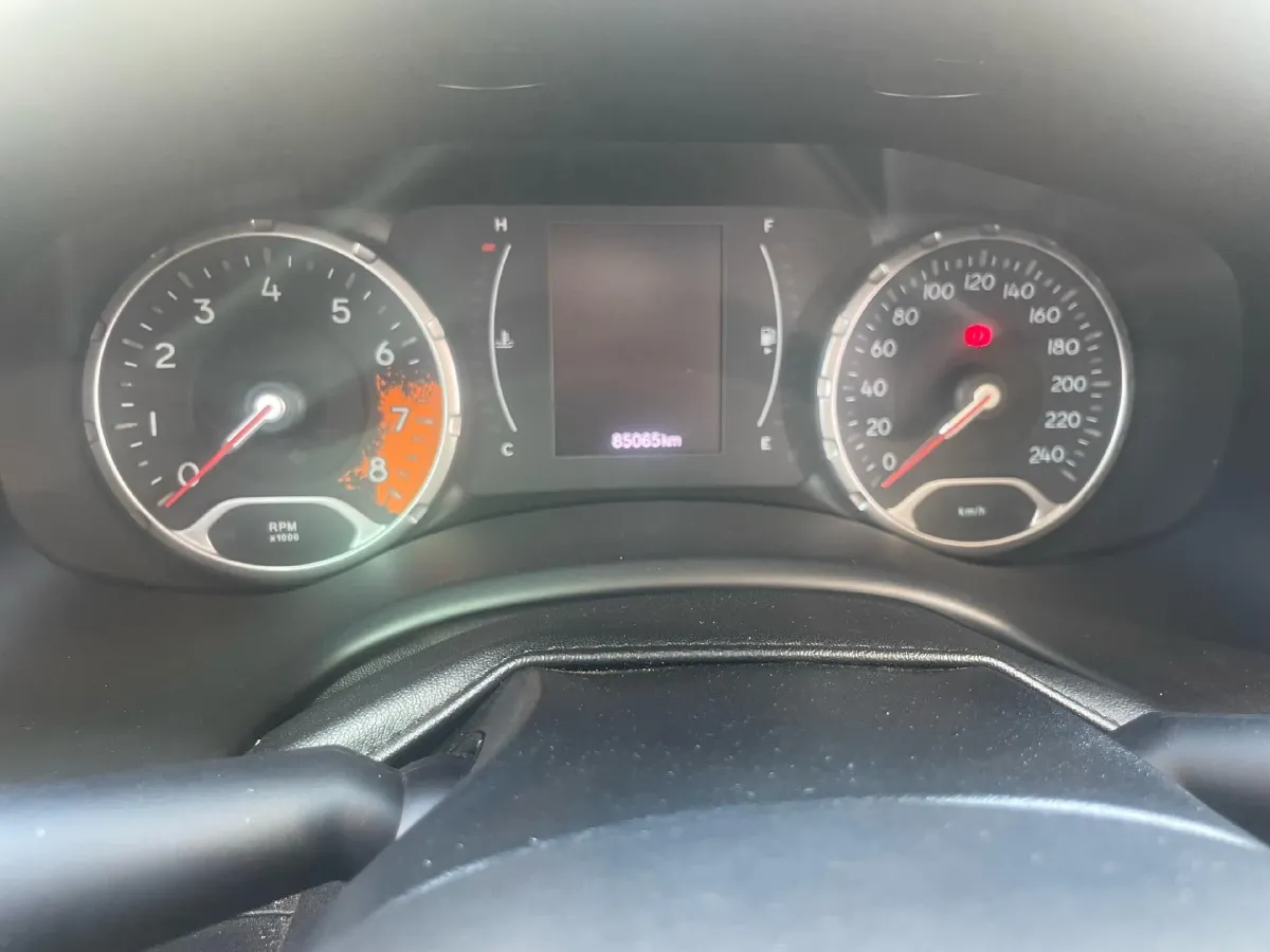 2019 Jeep Renegade 1.3T 173HP L4 7DCT,autocango,china used car exporter,china ev exporter,chinese used car exporter,chinese used ev exporter