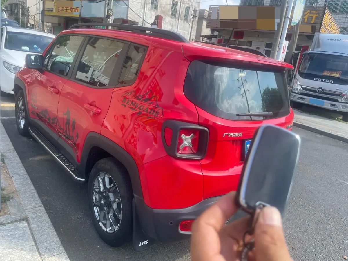 2019 Jeep Renegade 1.3T 173HP L4 7DCT,autocango,china used car exporter,china ev exporter,chinese used car exporter,chinese used ev exporter