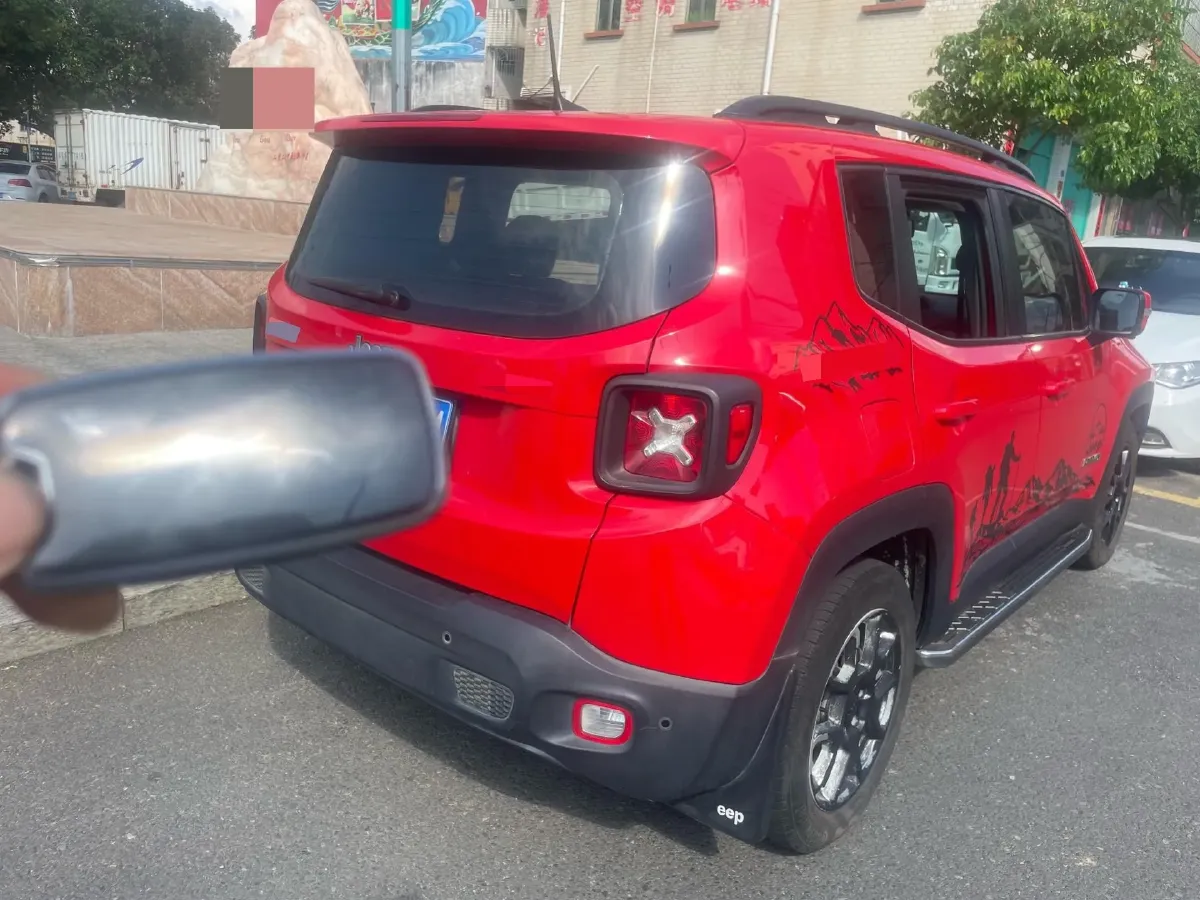 2019 Jeep Renegade 1.3T 173HP L4 7DCT,autocango,china used car exporter,china ev exporter,chinese used car exporter,chinese used ev exporter