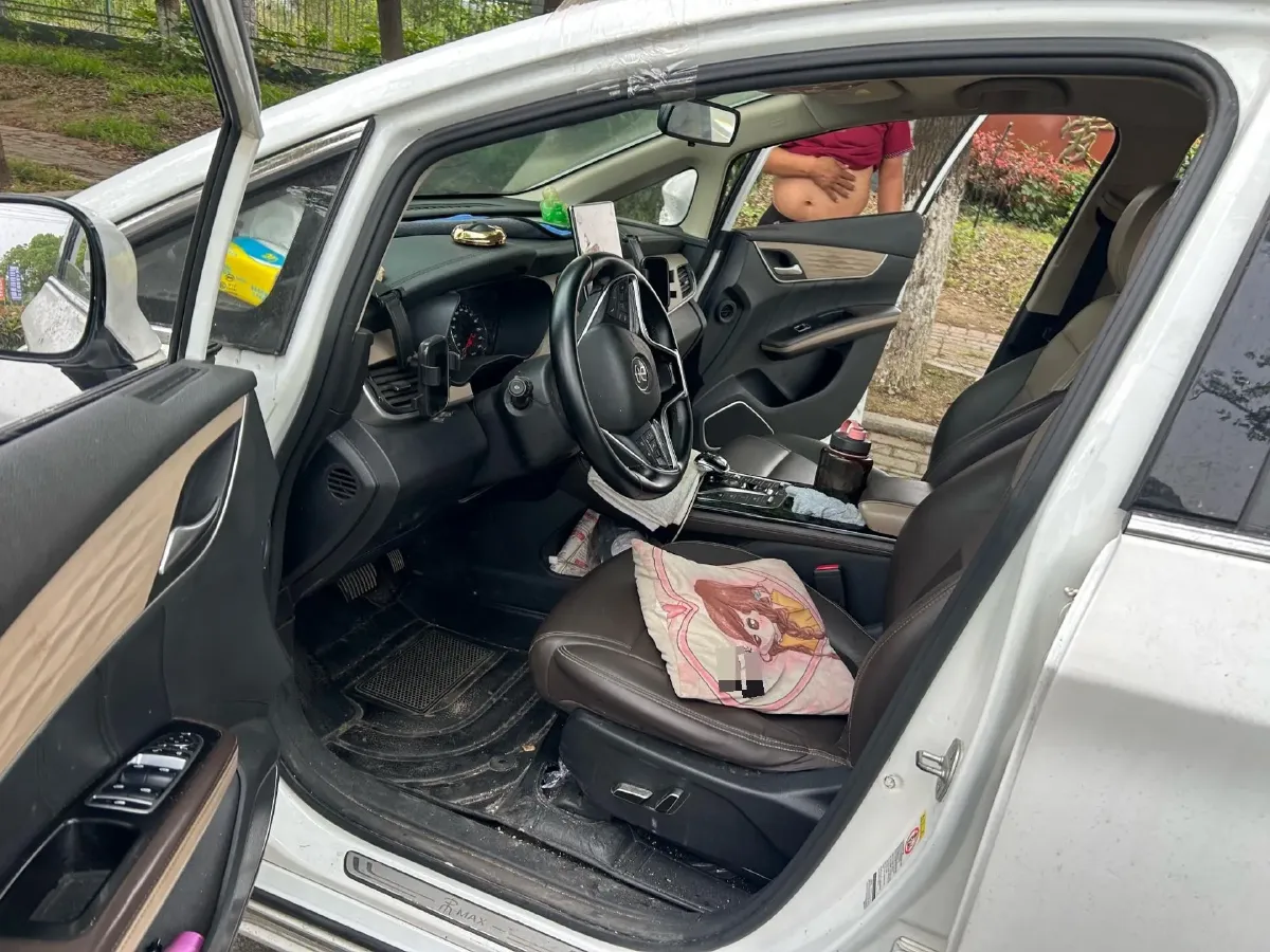 2022 Exceed LXC-DM 1.5T 156HP L4 3DHT PHEV 19.27KWH,autocango,china used car exporter,china ev exporter,chinese used car exporter,chinese used ev exporter