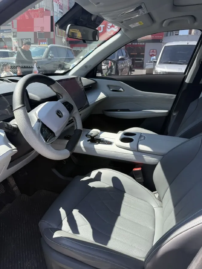 2024 ChangAn UNI-Z 1.5L 98HP L4 E-CVT PHEV 18.4KWH,autocango,china used car exporter,china ev exporter,chinese used car exporter,chinese used ev exporter