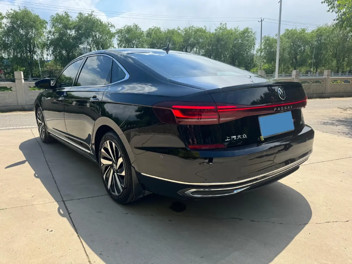 2025 Volkswagen Passat 2.0T 220HP L4 7DCT,autocango,china used car exporter,china ev exporter,chinese used car exporter,chinese used ev exporter
