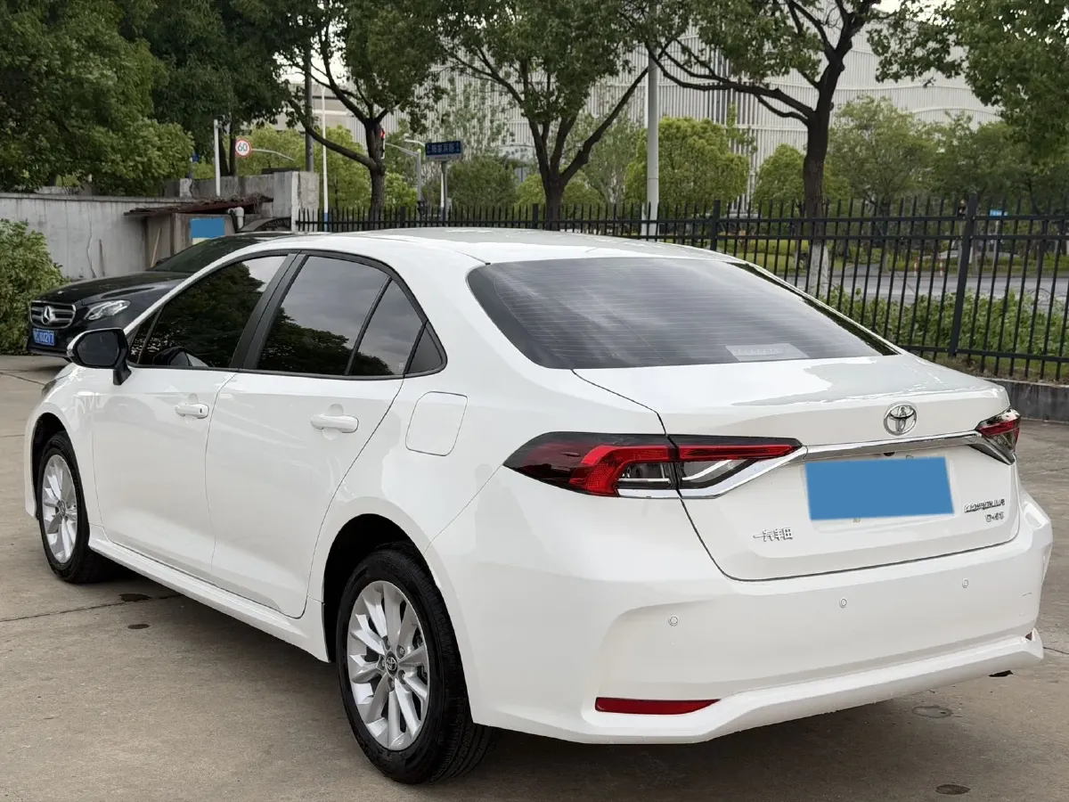2021 Toyota Corolla 1.2T 116HP L4 CVT,autocango,china used car exporter,china ev exporter,chinese used car exporter,chinese used ev exporter