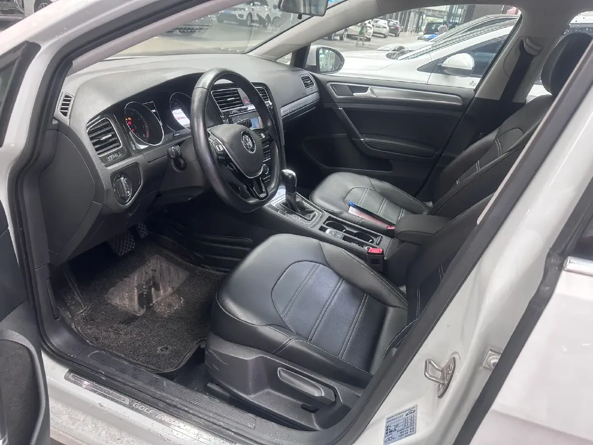 2018 Volkswagen Golf 1.6L 110HP L4 6AT,autocango,china used car exporter,china ev exporter,chinese used car exporter,chinese used ev exporter