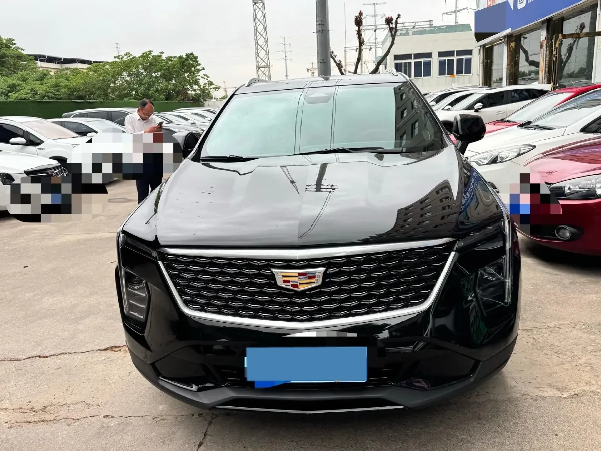 2024 Cadillac XT4 2.0T 237HP L4 9AT,autocango,china used car exporter,china ev exporter,chinese used car exporter,chinese used ev exporter
