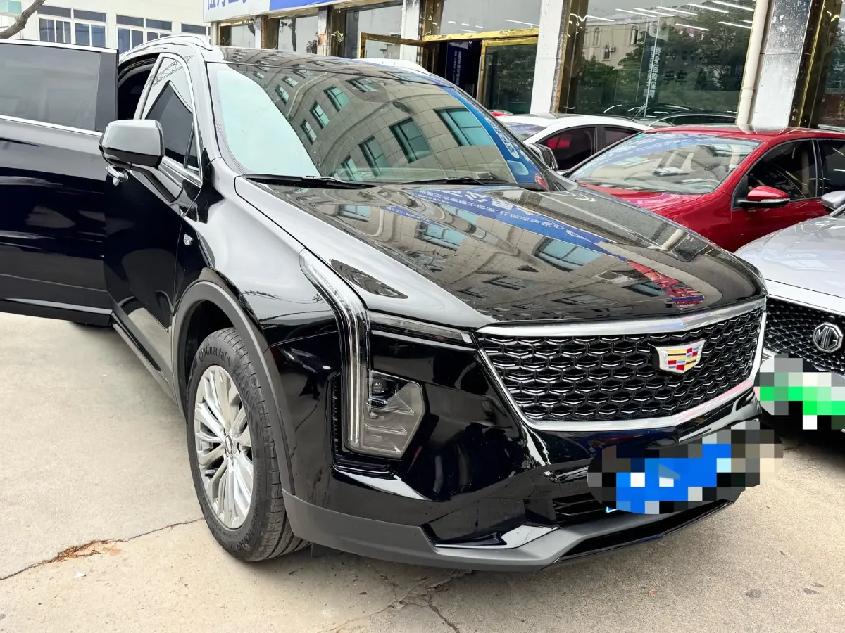 2024 Cadillac XT4 2.0T 237HP L4 9AT,autocango,china used car exporter,china ev exporter,chinese used car exporter,chinese used ev exporter