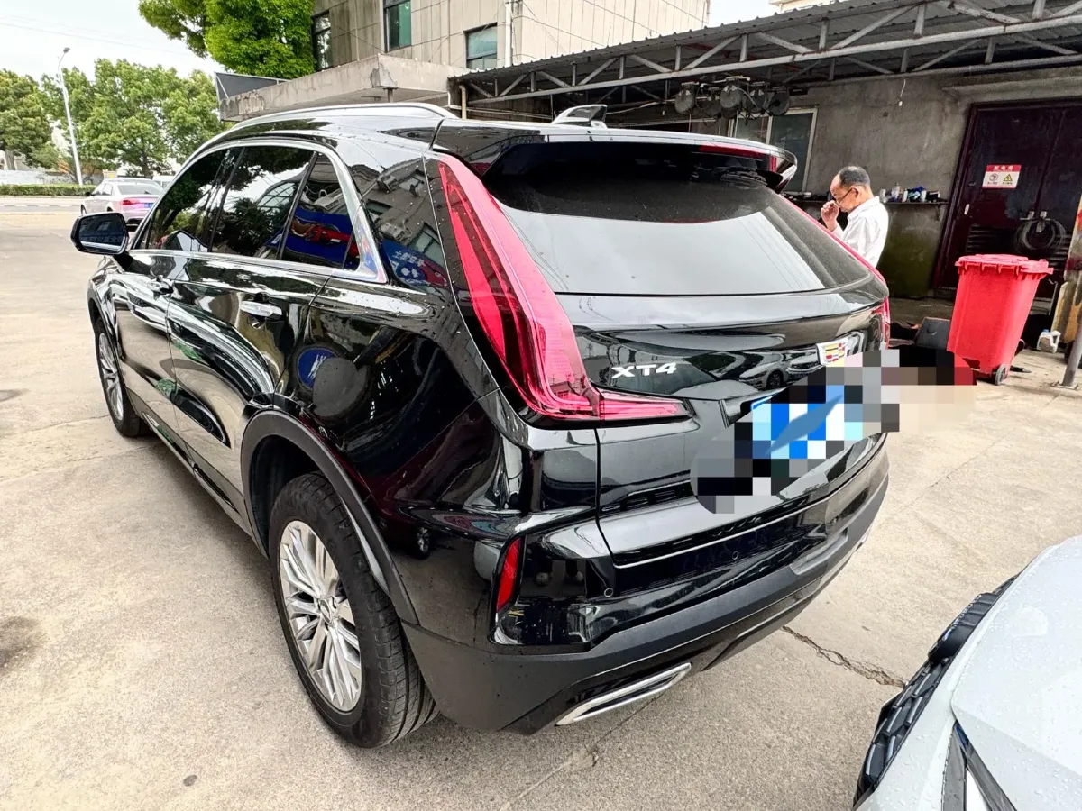 2024 Cadillac XT4 2.0T 237HP L4 9AT,autocango,china used car exporter,china ev exporter,chinese used car exporter,chinese used ev exporter