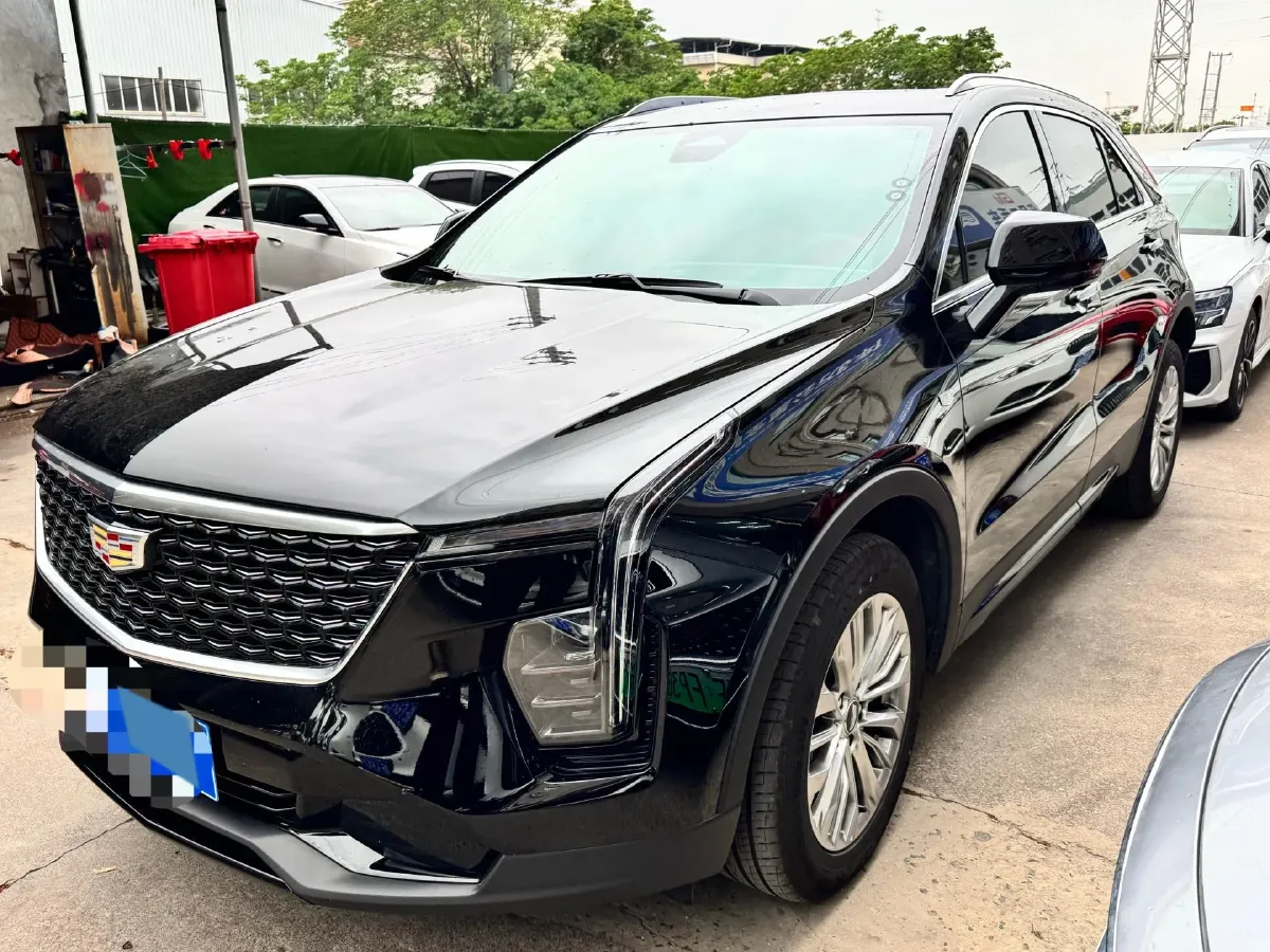 2024 Cadillac XT4 2.0T 237HP L4 9AT,autocango,china used car exporter,china ev exporter,chinese used car exporter,chinese used ev exporter