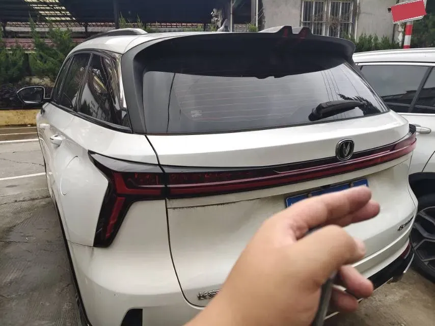2023 ChangAn CS75 Plus 1.5T 188HP L4 8AT,autocango,china used car exporter,china ev exporter,chinese used car exporter,chinese used ev exporter