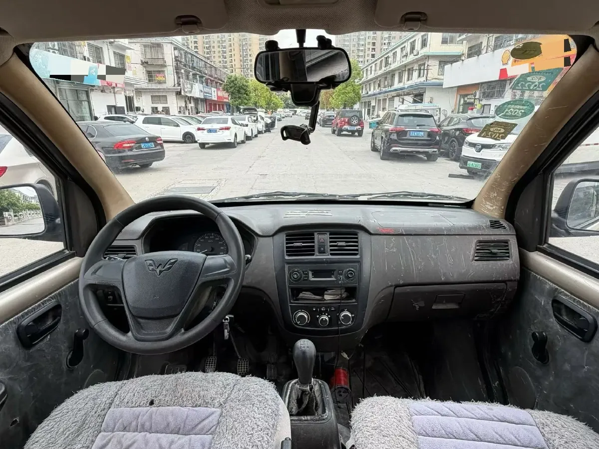 2020 WuLing RongGuang 1.2L 76HP L4 5MT,autocango,china used car exporter,china ev exporter,chinese used car exporter,chinese used ev exporter