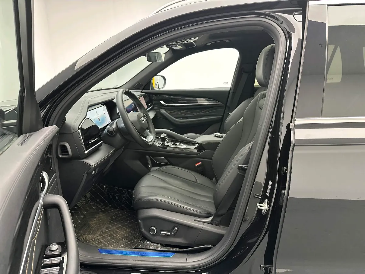 2024 Geely Monjaro 2.0T 218HP L4 7DCT,autocango,china used car exporter,china ev exporter,chinese used car exporter,chinese used ev exporter