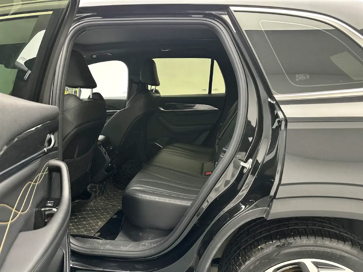 2024 Geely Monjaro 2.0T 218HP L4 7DCT,autocango,china used car exporter,china ev exporter,chinese used car exporter,chinese used ev exporter