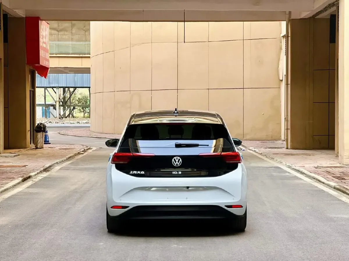 2023 Volkswagen ID.3 BEV 52.8KWH,autocango,china used car exporter,china ev exporter,chinese used car exporter,chinese used ev exporter