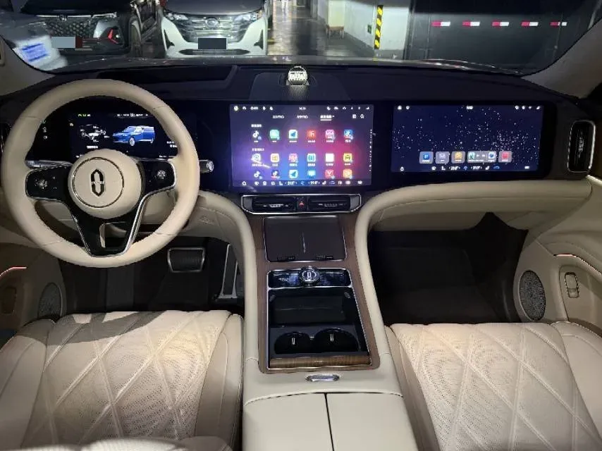 2025 AITO AITO M9 REEV 160HP REEV 52KWH,autocango,china used car exporter,china ev exporter,chinese used car exporter,chinese used ev exporter