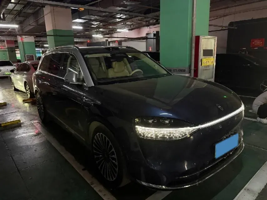 2025 AITO AITO M9 REEV 160HP REEV 52KWH,autocango,china used car exporter,china ev exporter,chinese used car exporter,chinese used ev exporter