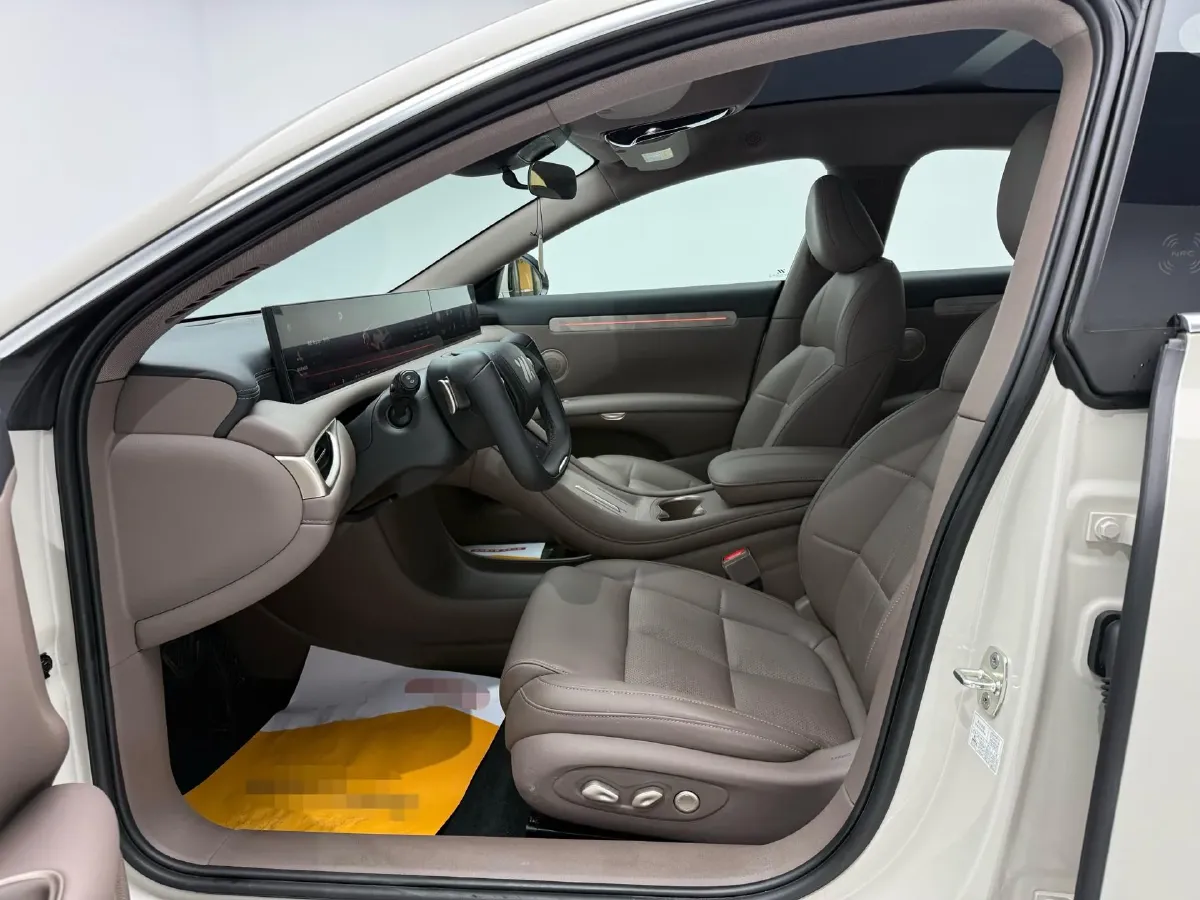 2025 IM L6 BEV,autocango,china used car exporter,china ev exporter,chinese used car exporter,chinese used ev exporter