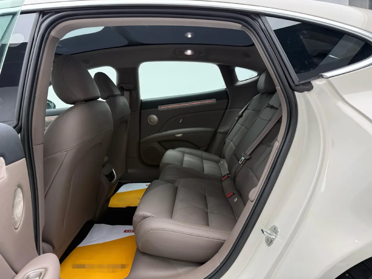 2025 IM L6 BEV,autocango,china used car exporter,china ev exporter,chinese used car exporter,chinese used ev exporter