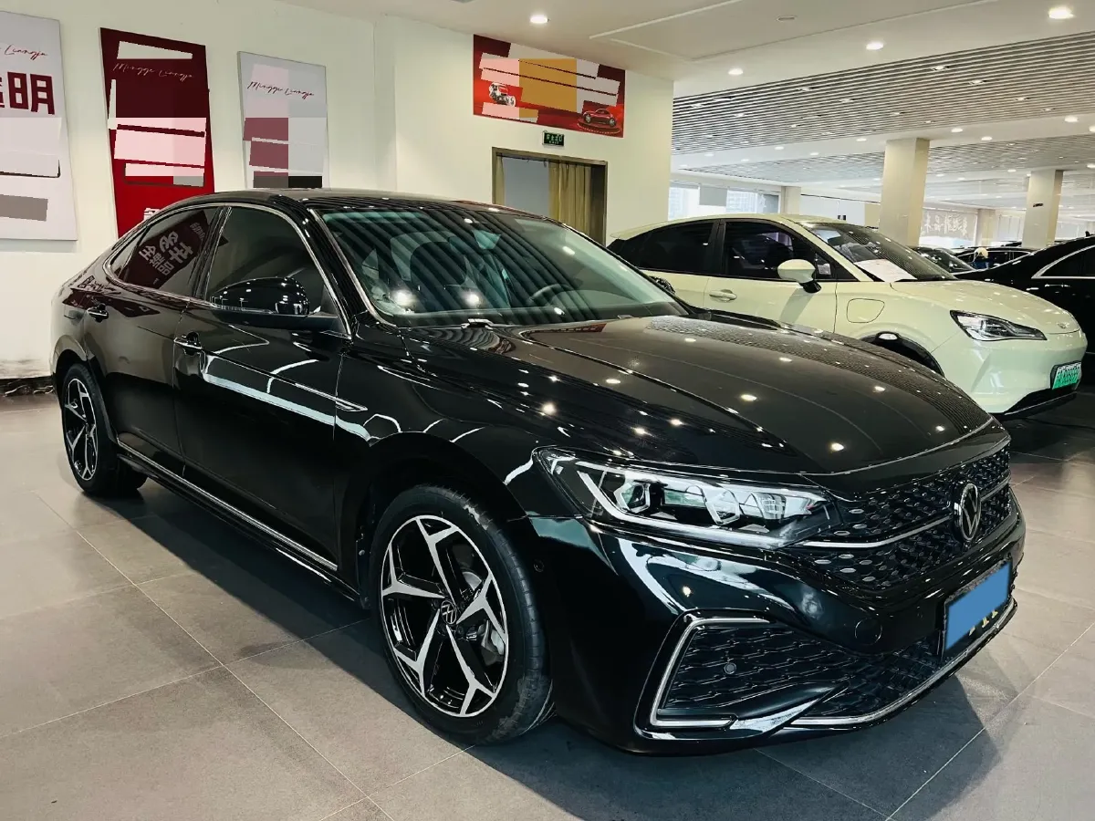 2023 Volkswagen Passat 2.0T 186HP L4 7DCT,autocango,china used car exporter,china ev exporter,chinese used car exporter,chinese used ev exporter