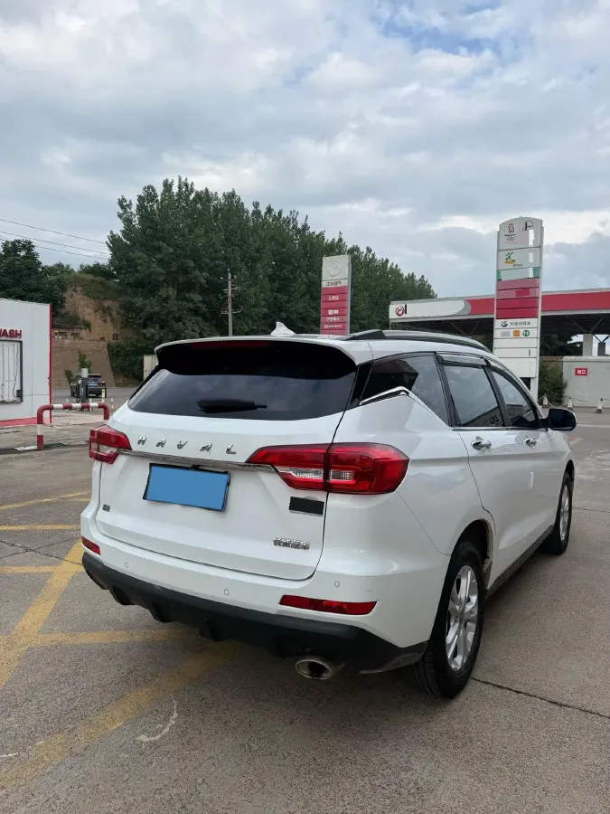 2018 Haval M6 1.5T 150HP L4 7DCT,autocango,china used car exporter,china ev exporter,chinese used car exporter,chinese used ev exporter