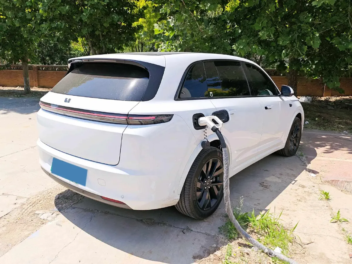 2023 Li L7 Range Extended 154HP REEV 40.9KWH,autocango,china used car exporter,china ev exporter,chinese used car exporter,chinese used ev exporter