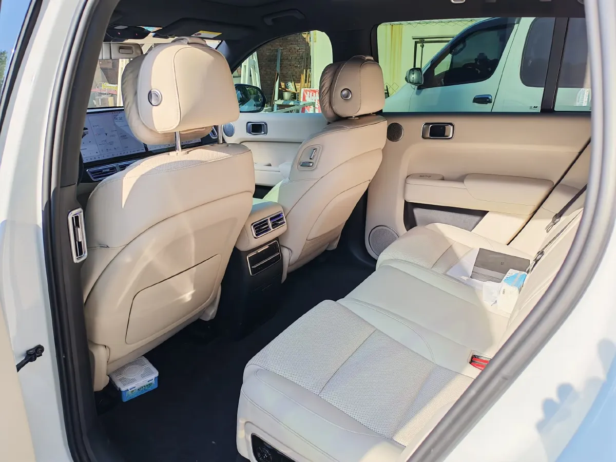 2023 Li L7 Range Extended 154HP REEV 40.9KWH,autocango,china used car exporter,china ev exporter,chinese used car exporter,chinese used ev exporter