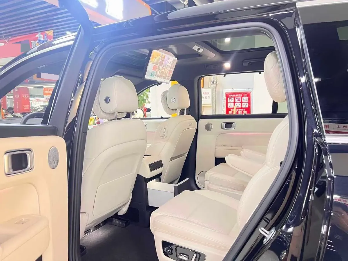 2024 Li L9 Range Extended 154HP REEV 52.3KWH,autocango,china used car exporter,china ev exporter,chinese used car exporter,chinese used ev exporter